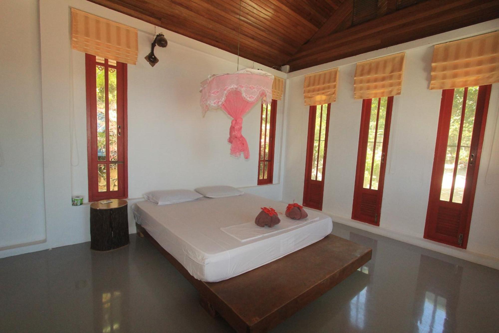 Mountain Reef Beach Resort Koh Tao Rum bild
